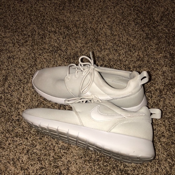 Nike Other - Girls white nike